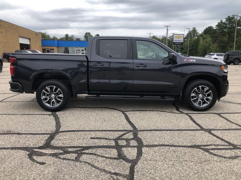 Used 2023 Chevrolet Silverado 1500 RST w/ Z71 Off-Road Package AWD/4WD image 2