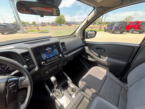 Used 2022 Nissan Frontier S RWD image 14