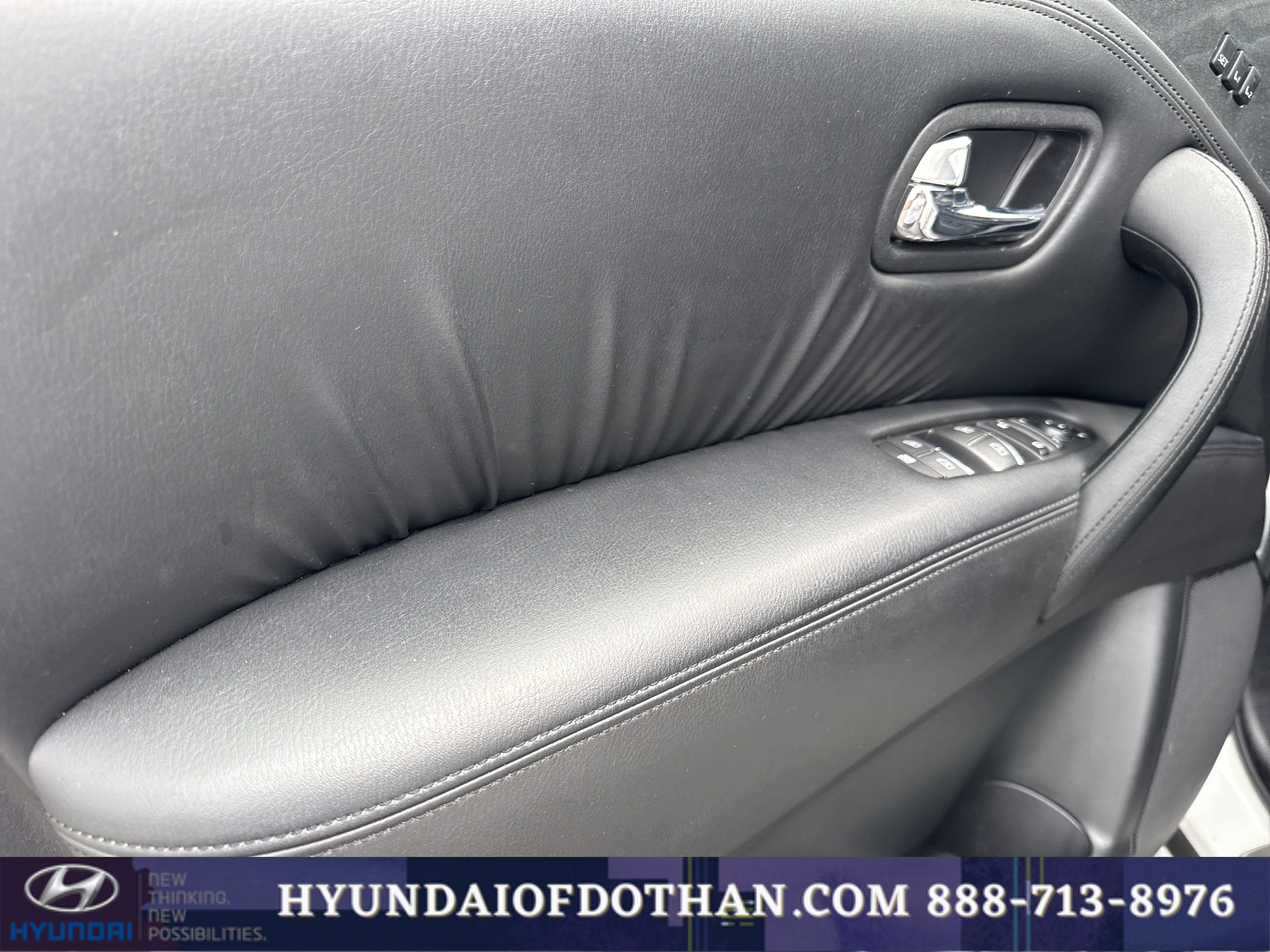 Used 2023 Nissan Armada SL w/ Midnight Edition Package RWD image 8