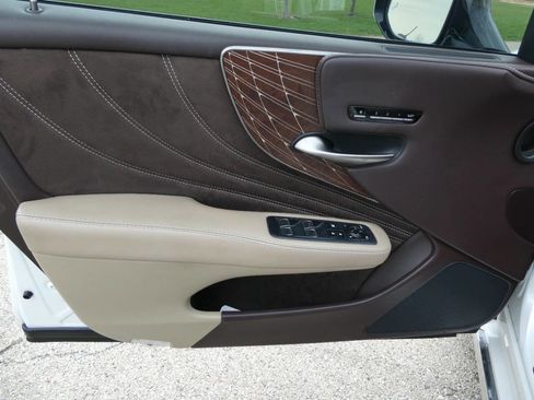 Used 2018 Lexus LS 500 AWD image 30