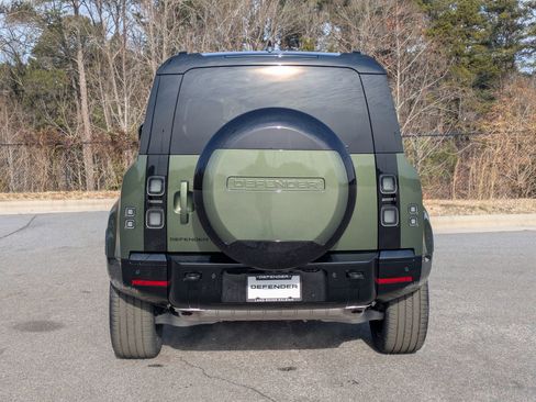 New 2026 Land Rover Defender 110 X-Dynamic SE image 6