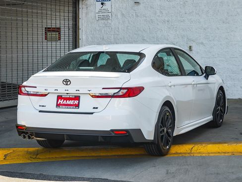 New 2026 Toyota Camry SE FWD image 7