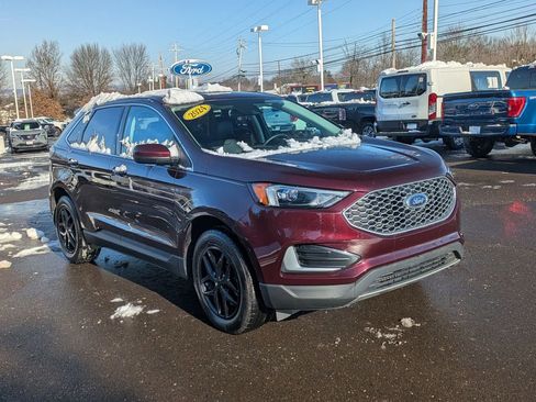 Used 2024 Ford Edge SEL image 3