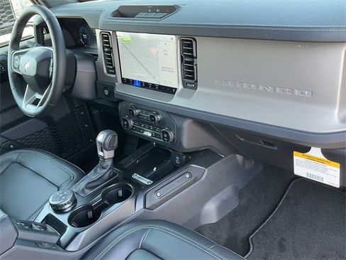 New 2025 Ford Bronco Outer Banks image 17