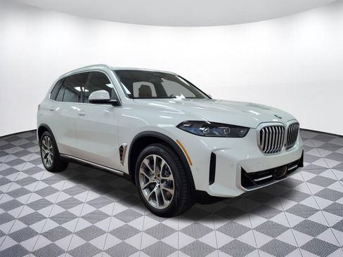 New 2026 BMW X5 xDrive50e w/ Premium Package image 7