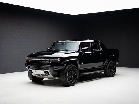 Used 2025 GMC Hummer EV 2X AWD/4WD image 4
