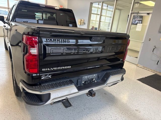 Used 2019 Chevrolet Silverado 1500 LT w/ All-Star Edition AWD/4WD image 7