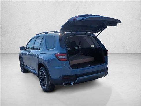 New 2026 Honda Pilot Touring image 9