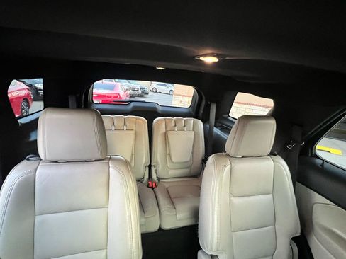 Used 2013 Ford Explorer XLT AWD/4WD image 25
