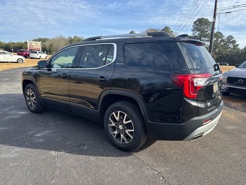 Used 2020 GMC Acadia SLE w/ Driver Convenience Package image 3