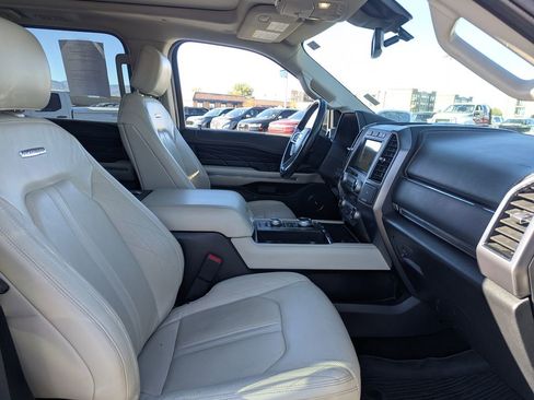 Used 2019 Ford Expedition Platinum image 35