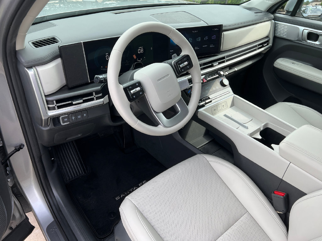 Used 2025 Hyundai Santa Fe SEL FWD image 20