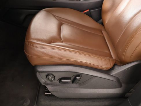 Used 2019 Audi Q7 3.0T Premium Plus image 12