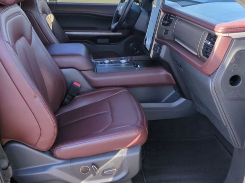 Certified 2023 Ford Expedition Limited image 24