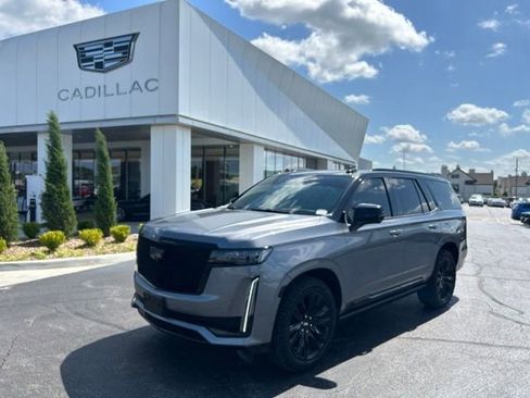 Used 2021 Cadillac Escalade Sport w/ Driver Assist Tech Package AWD/4WD image 2