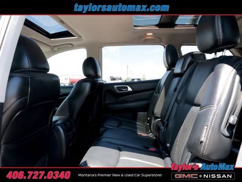 Used 2019 Nissan Pathfinder Platinum AWD/4WD image 6