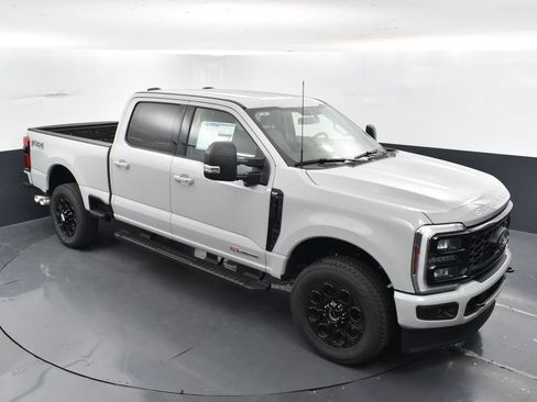 New 2025 Ford F350 XLT w/ Black Appearance Package image 23