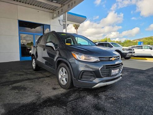 Used 2019 Chevrolet Trax LT FWD image 3