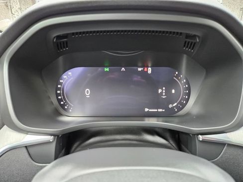 Certified 2025 Volvo XC60 B5 Plus AWD/4WD image 24