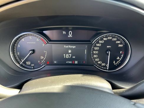 Used 2021 Cadillac XT4 Premium Luxury w/ Driver Awareness Package AWD/4WD image 18