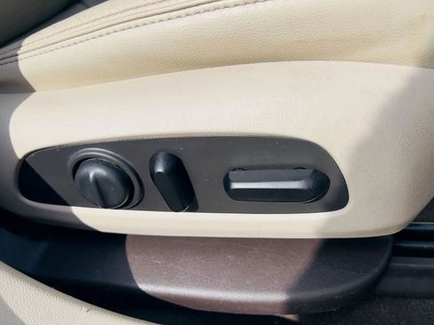 Used 2017 GMC Acadia Denali w/ Technology Package image 18