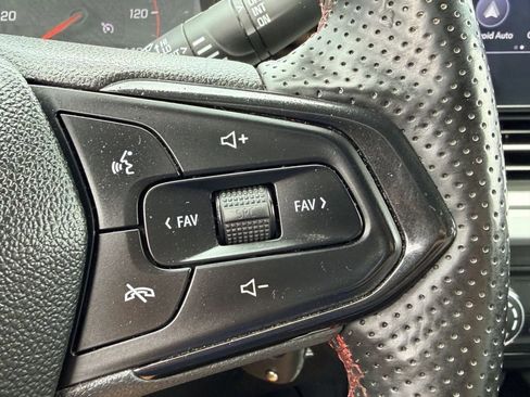 Certified 2024 Chevrolet Trax RS image 32