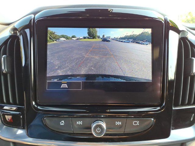 Used 2022 Chevrolet Traverse LT FWD image 24