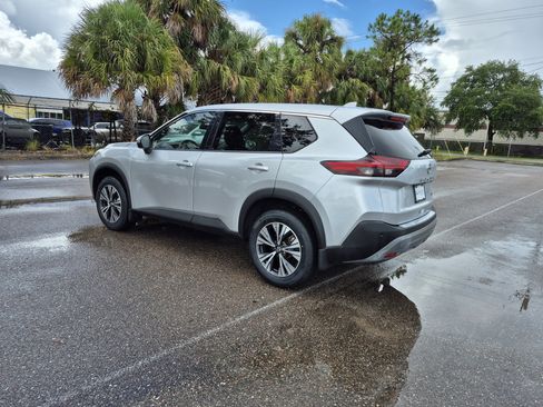 Certified 2021 Nissan Rogue SV FWD image 6