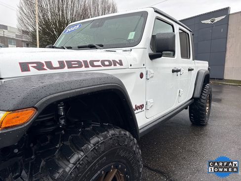 Used 2025 Jeep Gladiator Rubicon w/ Convenience Group image 13
