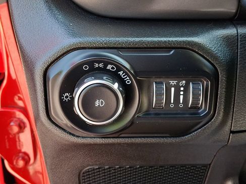 Used 2021 Jeep Wrangler Unlimited Sport AWD/4WD image 25