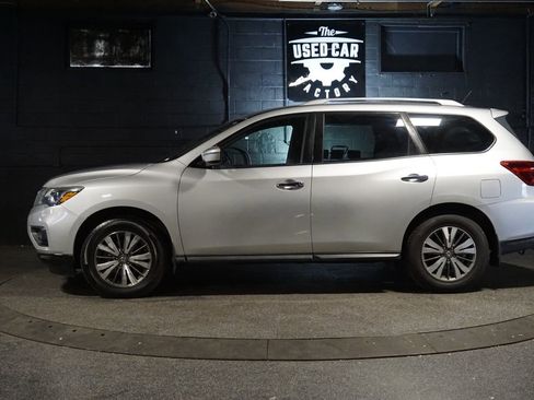 Used 2017 Nissan Pathfinder S AWD/4WD image 2