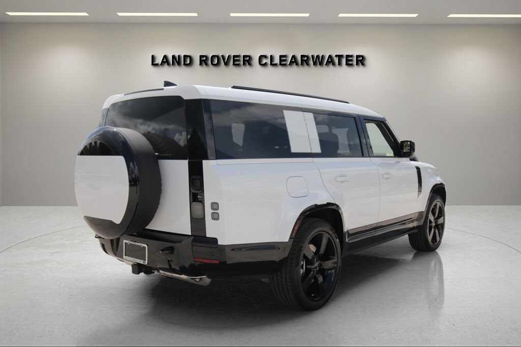 New 2026 Land Rover Defender 130 X-Dynamic SE AWD/4WD image 5