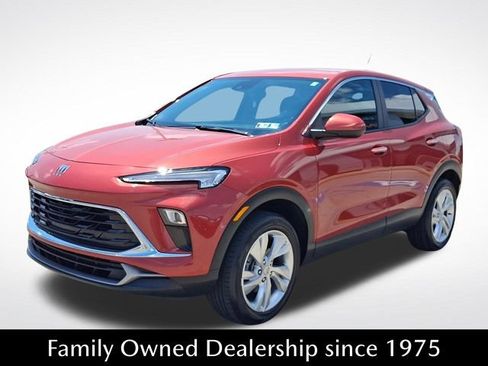 Used 2024 Buick Encore GX Preferred w/ Comfort Package AWD/4WD image 3