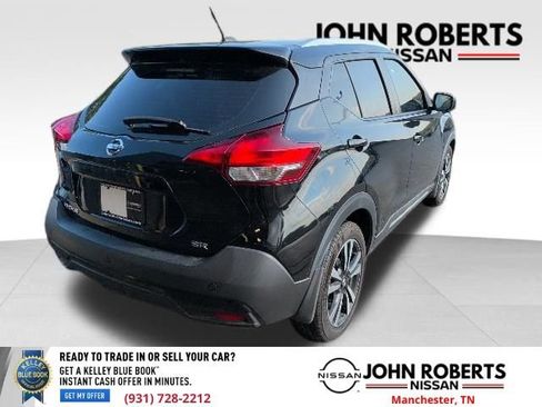 Used 2019 Nissan Kicks SR w/ SR Premium Package FWD image 9
