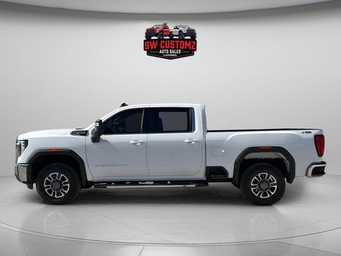 Used 2024 GMC Sierra 2500 SLE w/ SLE Convenience Package image 4