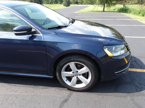 Used 2013 Volkswagen Passat TDI SE FWD image 28