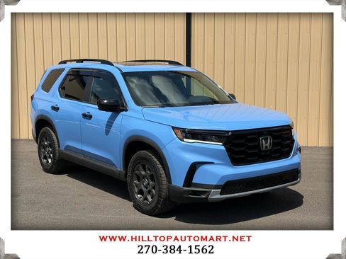 Used 2025 Honda Pilot TrailSport image 1