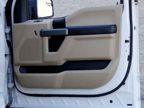 Used 2015 Ford F150 XLT w/ Equipment Group 301A Mid image 24