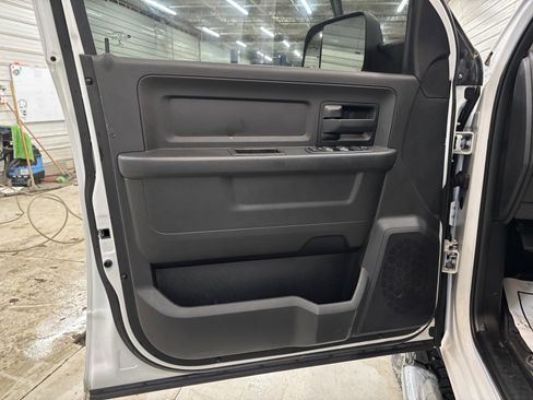 Used 2018 RAM 2500 Tradesman w/ Chrome Appearance Group image 7