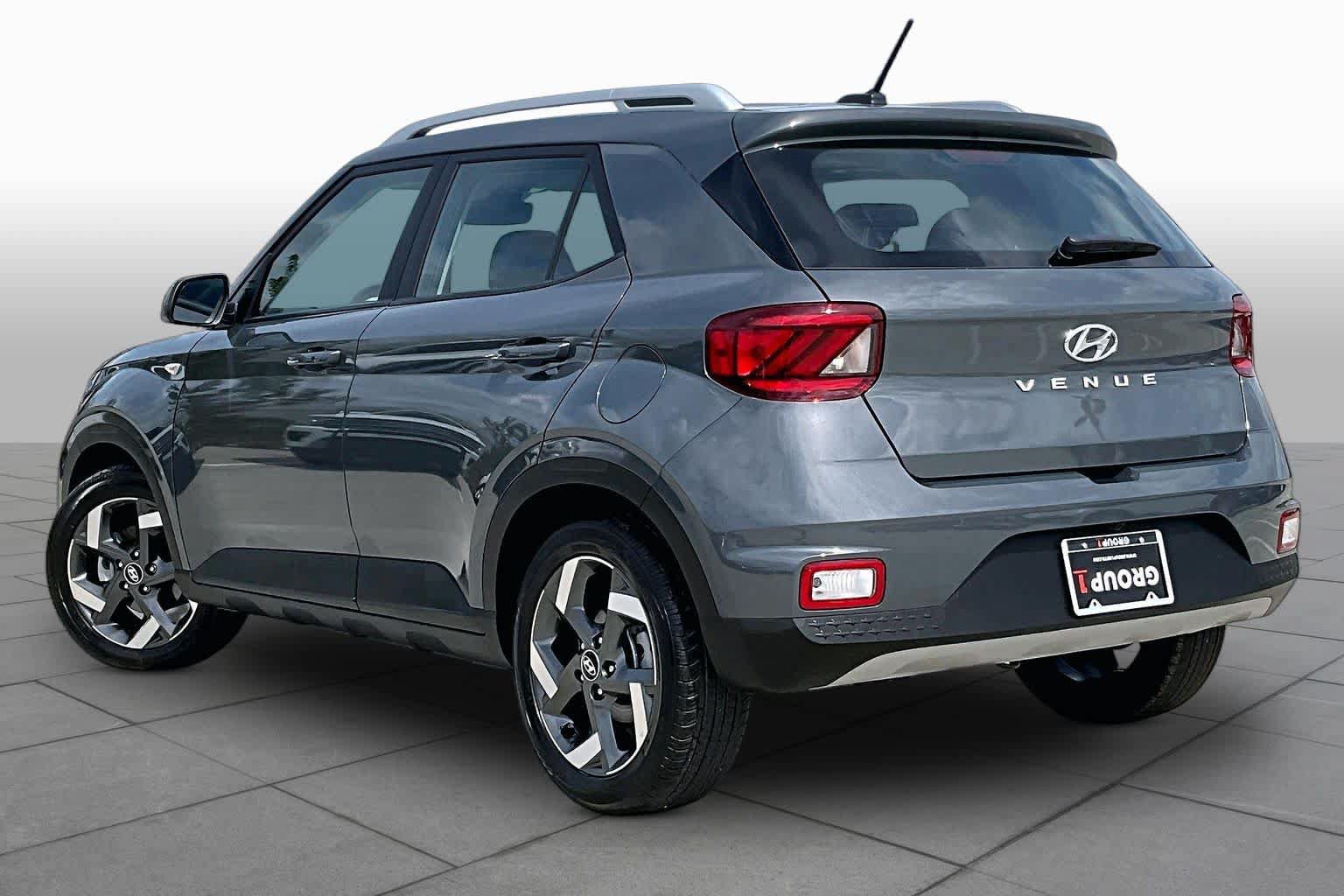 Certified 2026 Hyundai Venue SEL FWD image 12
