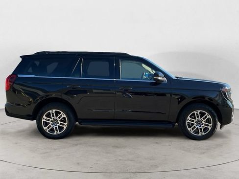 Certified 2025 Ford Expedition Active AWD/4WD image 4