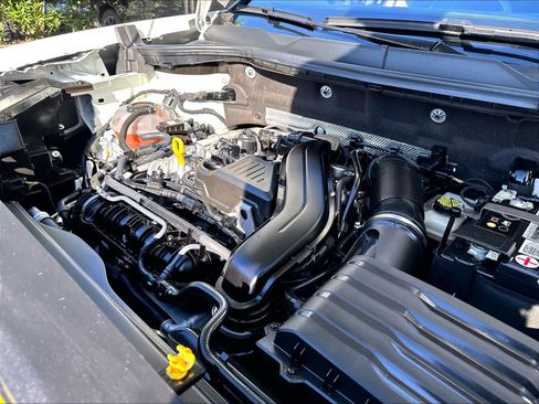 Used 2023 Volkswagen Taos S w/ Driver Assistance Package FWD image 31