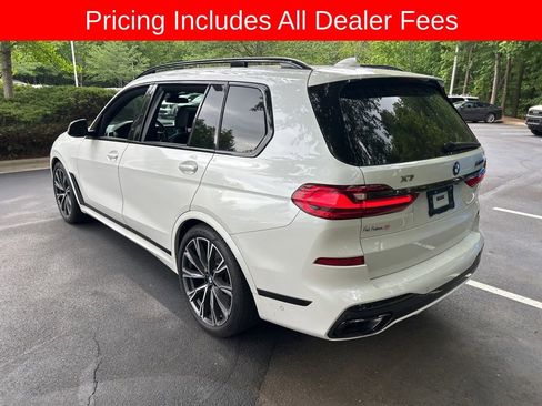 Used 2021 BMW X7 M50i w/ Dynamic Handling Package AWD/4WD image 5