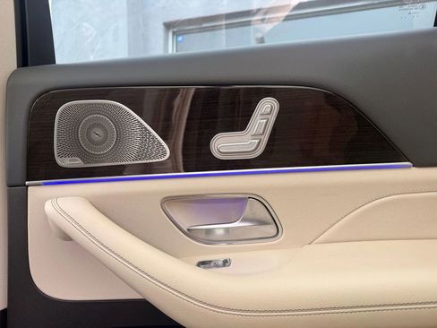 Used 2020 Mercedes-Benz GLE 350 4MATIC w/ 3rd Row Seat Package image 34