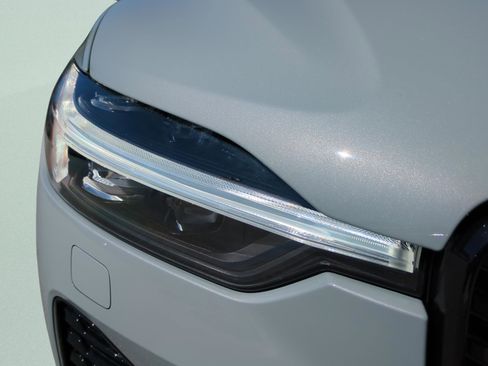 New 2026 Volvo XC60 B5 Plus w/ Protection Package Premier image 9