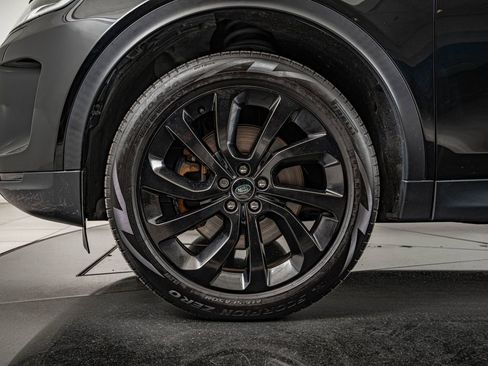 Used 2023 Land Rover Discovery Sport SE image 13