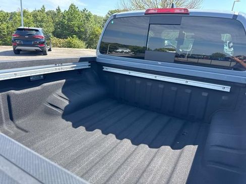 New 2027 Nissan Frontier PRO-4X w/ Pro Premium Package AWD/4WD image 13