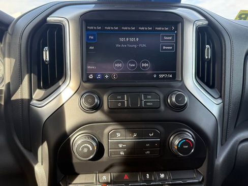 Used 2020 Chevrolet Silverado 1500 LT image 39