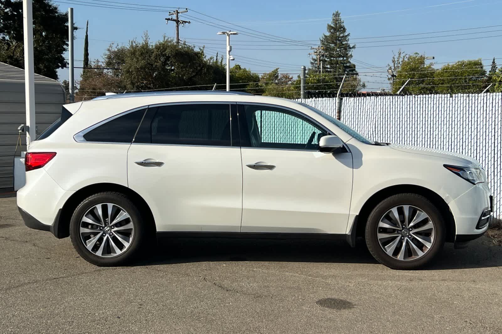 Used 2016 Acura MDX w/ Technology Package AWD/4WD image 6