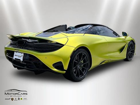 Used 2026 McLaren 750S Spider RWD image 11